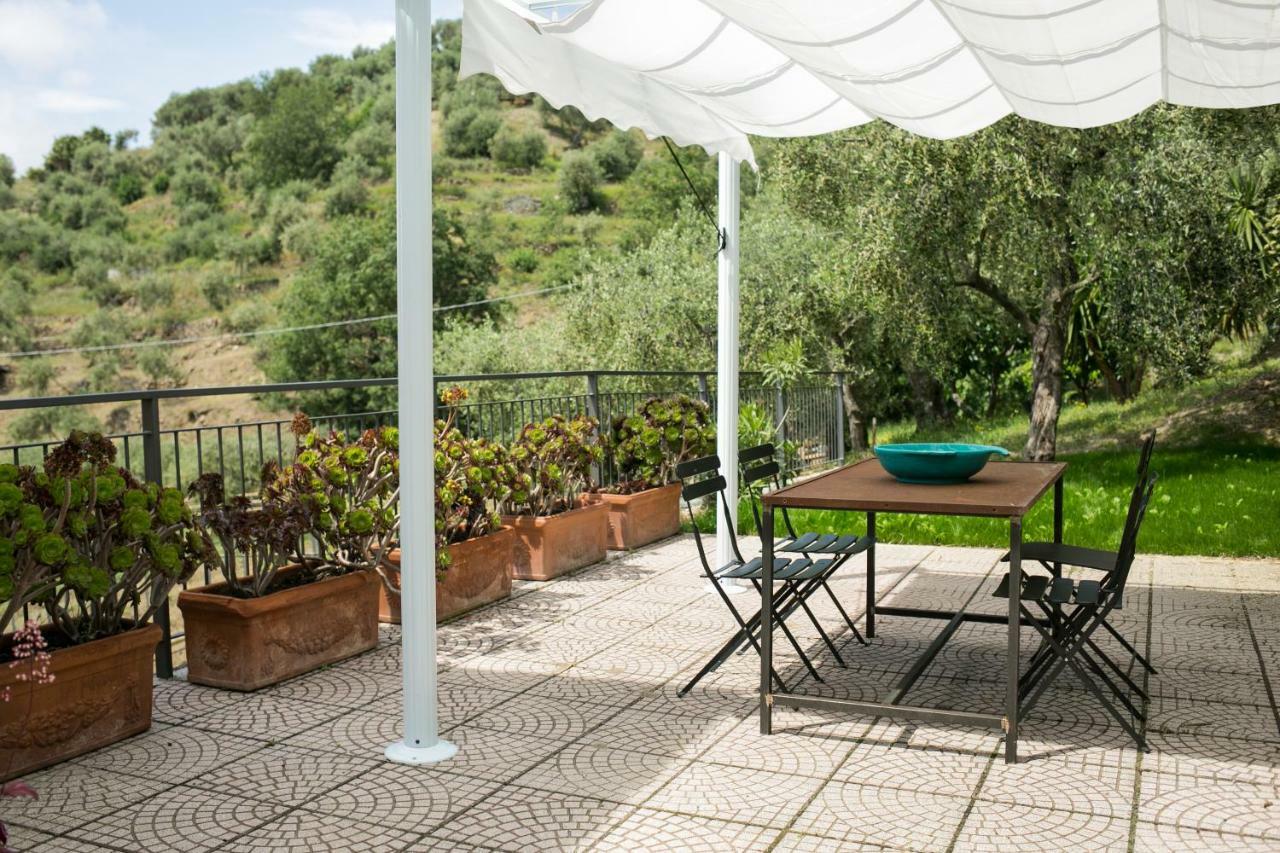 Agriturismo Oltrealmare Civezza Exterior foto
